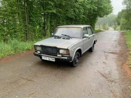 ВАЗ 2107 1987 у Коломые на Automoto.ua Сірий ВАЗ 2107, об'ємом двигуна 0 л та пробігом 72 тис. км за 450 $, фото 1 на Automoto.ua