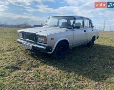 Серый ВАЗ 2107, объемом двигателя 1.6 л и пробегом 189 тыс. км за 1800 $, фото 1 на Automoto.ua