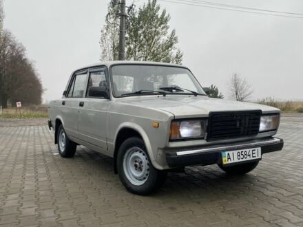 Серый ВАЗ 2107, объемом двигателя 1.5 л и пробегом 330 тыс. км за 1800 $, фото 1 на Automoto.ua