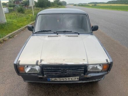 Серый ВАЗ 2107, объемом двигателя 1.5 л и пробегом 100 тыс. км за 810 $, фото 1 на Automoto.ua