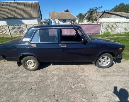 Синий ВАЗ 2107, объемом двигателя 1 л и пробегом 250 тыс. км за 750 $, фото 2 на Automoto.ua