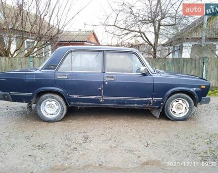 Синий ВАЗ 2107, объемом двигателя 1.5 л и пробегом 210 тыс. км за 500 $, фото 4 на Automoto.ua