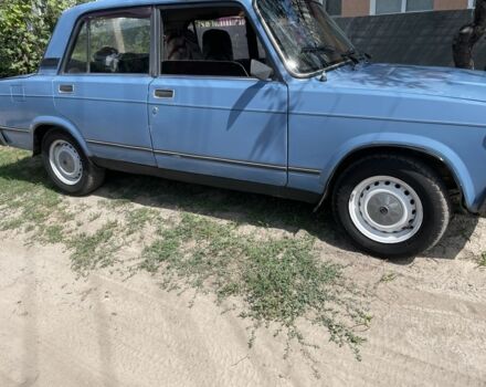 Синий ВАЗ 2107, объемом двигателя 1.6 л и пробегом 300 тыс. км за 899 $, фото 1 на Automoto.ua