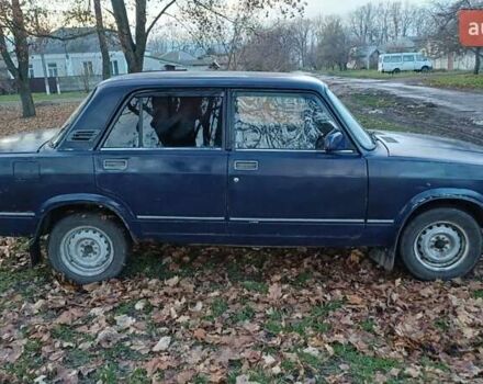 Синий ВАЗ 2107, объемом двигателя 1.45 л и пробегом 244 тыс. км за 800 $, фото 2 на Automoto.ua