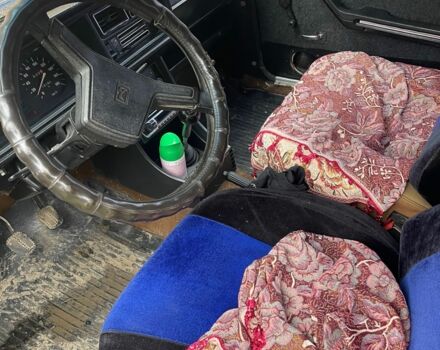 Синий ВАЗ 2107, объемом двигателя 1.5 л и пробегом 150 тыс. км за 650 $, фото 4 на Automoto.ua