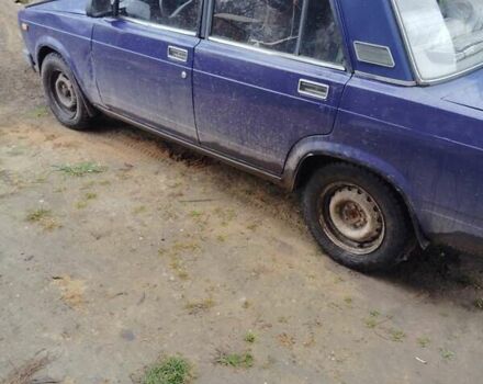 Синий ВАЗ 2107, объемом двигателя 1.5 л и пробегом 200 тыс. км за 750 $, фото 2 на Automoto.ua