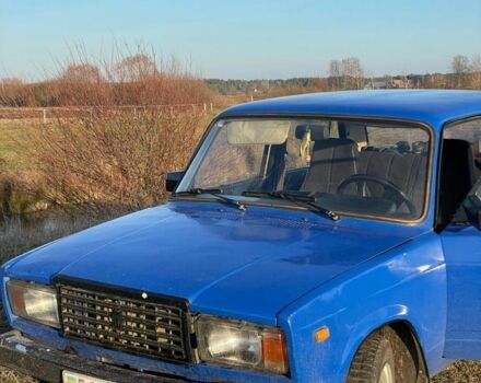 Синий ВАЗ 2107, объемом двигателя 1.3 л и пробегом 150 тыс. км за 720 $, фото 2 на Automoto.ua