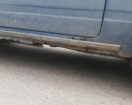 Синий ВАЗ 2107, объемом двигателя 1.5 л и пробегом 300 тыс. км за 618 $, фото 2 на Automoto.ua