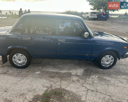 Синій ВАЗ 2107, об'ємом двигуна 1.7 л та пробігом 200 тис. км за 1350 $, фото 1 на Automoto.ua