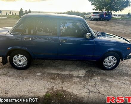 Синий ВАЗ 2107, объемом двигателя 1.5 л и пробегом 200 тыс. км за 1500 $, фото 3 на Automoto.ua