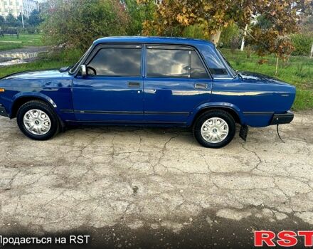 Синий ВАЗ 2107, объемом двигателя 1.5 л и пробегом 200 тыс. км за 1500 $, фото 2 на Automoto.ua