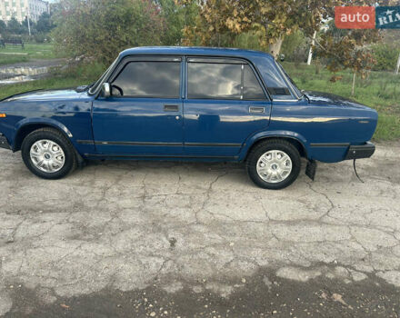 Синій ВАЗ 2107, об'ємом двигуна 1.7 л та пробігом 200 тис. км за 1350 $, фото 3 на Automoto.ua