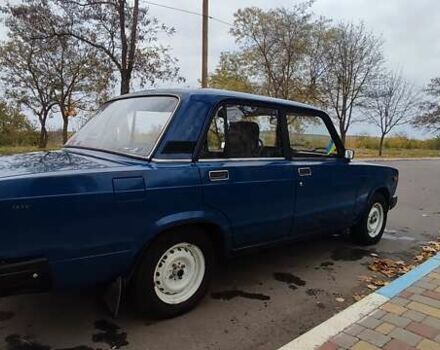 Синий ВАЗ 2107, объемом двигателя 1.45 л и пробегом 77 тыс. км за 2000 $, фото 3 на Automoto.ua