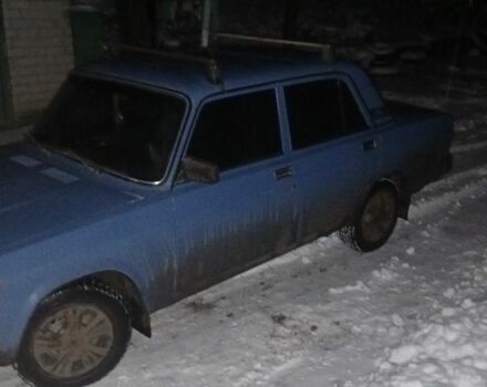 Синий ВАЗ 2107, объемом двигателя 1.5 л и пробегом 350 тыс. км за 903 $, фото 4 на Automoto.ua