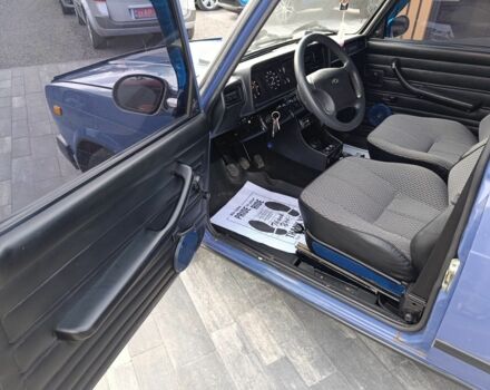 Синий ВАЗ 2107, объемом двигателя 1.5 л и пробегом 105 тыс. км за 1800 $, фото 3 на Automoto.ua