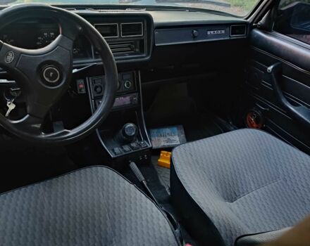 Синий ВАЗ 2107, объемом двигателя 1.5 л и пробегом 80 тыс. км за 1050 $, фото 5 на Automoto.ua