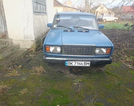 Синий ВАЗ 2107, объемом двигателя 1.5 л и пробегом 100 тыс. км за 1100 $, фото 1 на Automoto.ua