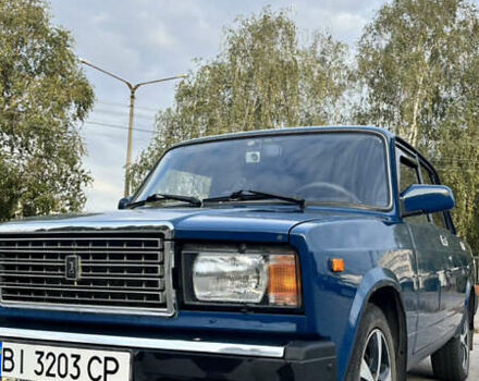 ВАЗ 2107 2005 у Кременчуге на Automoto.ua Синій ВАЗ 2107, об'ємом двигуна 1.45 л та пробігом 53 тис. км за 2000 $, фото 1 на Automoto.ua