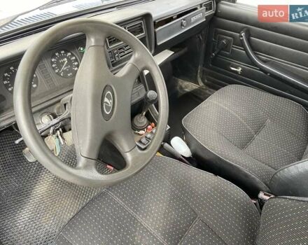 Синий ВАЗ 2107, объемом двигателя 1.5 л и пробегом 140 тыс. км за 1000 $, фото 6 на Automoto.ua