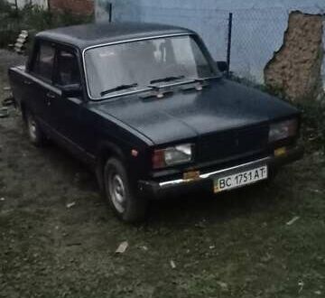 ВАЗ 2107 1986 в Пустомытах на Automoto.ua Синий ВАЗ 2107, объемом двигателя 1.5 л и пробегом 31 тыс. км за 950 $, фото 1 на Automoto.ua