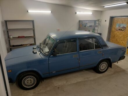 Синий ВАЗ 2107, объемом двигателя 1.3 л и пробегом 100 тыс. км за 1250 $, фото 1 на Automoto.ua