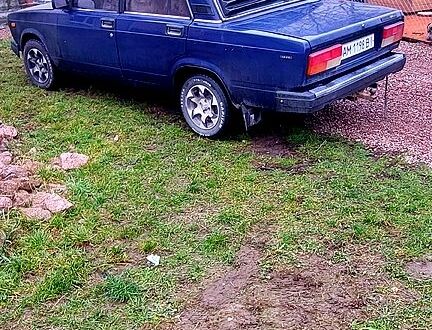 Синий ВАЗ 2107, объемом двигателя 1.5 л и пробегом 100 тыс. км за 1000 $, фото 1 на Automoto.ua