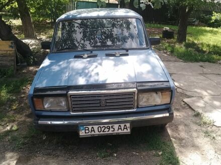 ВАЗ 2107 1990 в Смеле на Automoto.ua Синий ВАЗ 2107, объемом двигателя 0 л и пробегом 88 тыс. км за 595 $, фото 1 на Automoto.ua