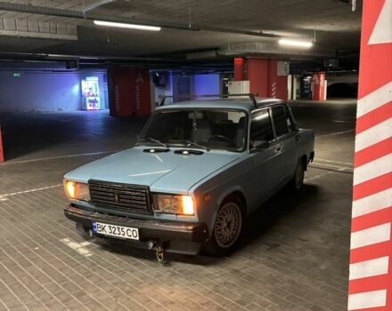 Синий ВАЗ 2107, объемом двигателя 1.6 л и пробегом 300 тыс. км за 1000 $, фото 1 на Automoto.ua