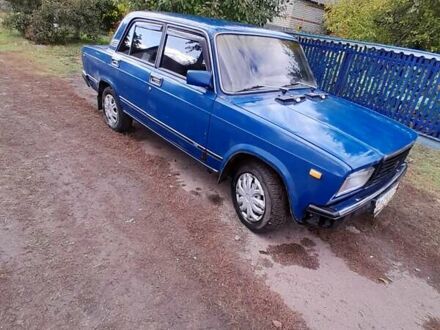 ВАЗ 2107 1991 у Ромнах на Automoto.ua Синій ВАЗ 2107, об'ємом двигуна 1.5 л та пробігом 684 тис. км за 800 $, фото 1 на Automoto.ua