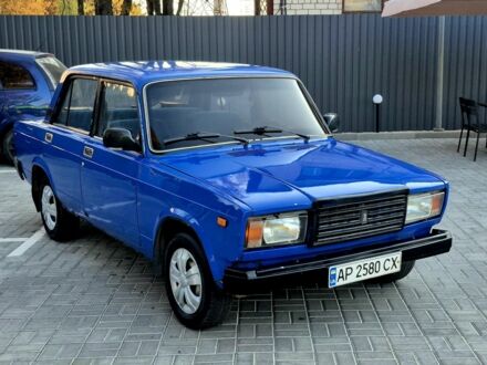 ВАЗ 2107 1995 в Синельниковом на Automoto.ua Синий ВАЗ 2107, объемом двигателя 6 л и пробегом 72 тыс. км за 716 $, фото 1 на Automoto.ua