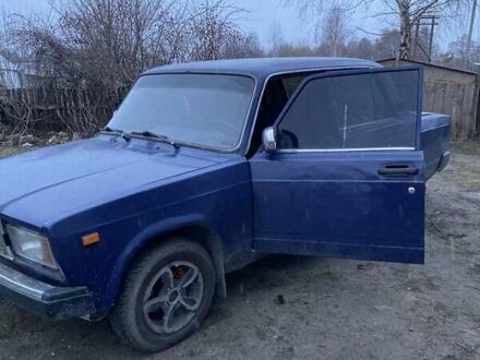 ВАЗ 2107 1998 в Олевске на Automoto.ua Синий ВАЗ 2107, объемом двигателя 1.5 л и пробегом 808 тыс. км за 800 $, фото 1 на Automoto.ua