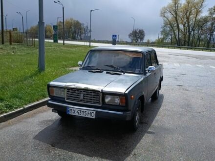 Синий ВАЗ 2107, объемом двигателя 1.5 л и пробегом 70 тыс. км за 674 $, фото 1 на Automoto.ua