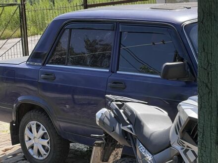Синий ВАЗ 2107, объемом двигателя 1.3 л и пробегом 130 тыс. км за 900 $, фото 1 на Automoto.ua