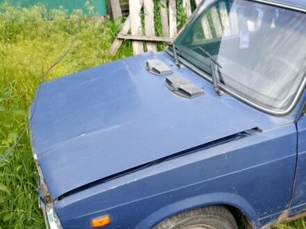 ВАЗ 2107 1999 у Нежине на Automoto.ua Синій ВАЗ 2107, об'ємом двигуна 0 л та пробігом 4 тис. км за 653 $, фото 1 на Automoto.ua