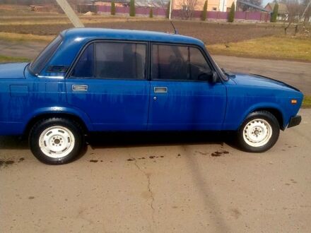 Синий ВАЗ 2107, объемом двигателя 1.5 л и пробегом 1500 тыс. км за 800 $, фото 1 на Automoto.ua