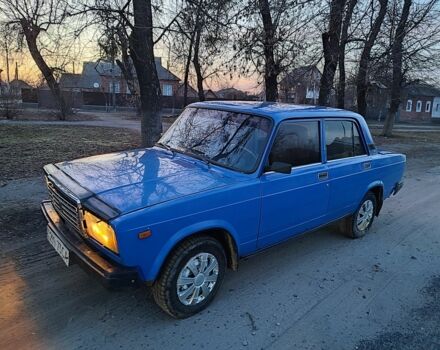 Синій ВАЗ 2107, об'ємом двигуна 1.6 л та пробігом 100 тис. км за 750 $, фото 1 на Automoto.ua