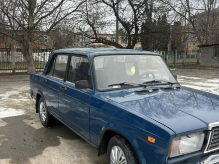 Синий ВАЗ 2107, объемом двигателя 1.5 л и пробегом 180 тыс. км за 1250 $, фото 1 на Automoto.ua