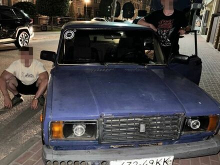 Синій ВАЗ 2107, об'ємом двигуна 1.6 л та пробігом 300 тис. км за 538 $, фото 1 на Automoto.ua