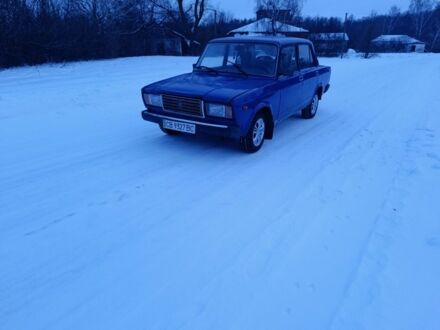 Синий ВАЗ 2107, объемом двигателя 1.5 л и пробегом 75 тыс. км за 690 $, фото 1 на Automoto.ua
