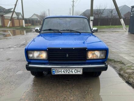 Синий ВАЗ 2107, объемом двигателя 1.6 л и пробегом 864 тыс. км за 1350 $, фото 1 на Automoto.ua