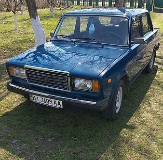 ВАЗ 2107 2004 у Полтаві на Automoto.ua Синій ВАЗ 2107, об'ємом двигуна 1.5 л та пробігом 114 тис. км за 3047 $, фото 1 на Automoto.ua