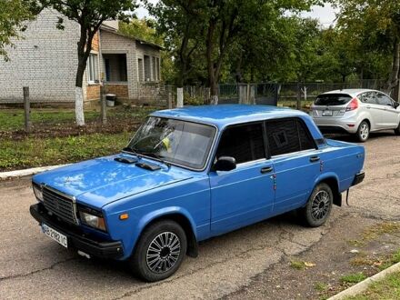 Синий ВАЗ 2107, объемом двигателя 1.5 л и пробегом 120 тыс. км за 899 $, фото 1 на Automoto.ua