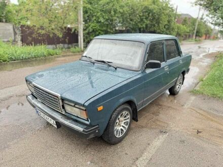 ВАЗ 2107 2004 у Кропивницькому (Кіровограді) на Automoto.ua Синій ВАЗ 2107, об'ємом двигуна 1.5 л та пробігом 130 тис. км за 1299 $, фото 1 на Automoto.ua