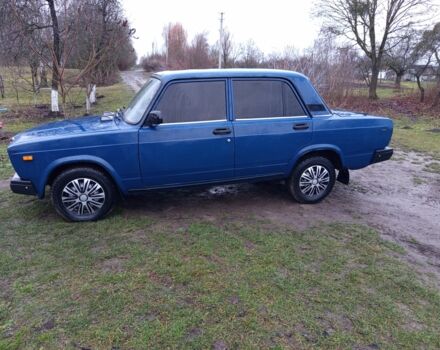 Синий ВАЗ 2107, объемом двигателя 1.3 л и пробегом 40 тыс. км за 1300 $, фото 1 на Automoto.ua