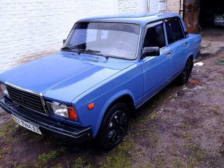 Синий ВАЗ 2107, объемом двигателя 1.5 л и пробегом 200 тыс. км за 1300 $, фото 1 на Automoto.ua