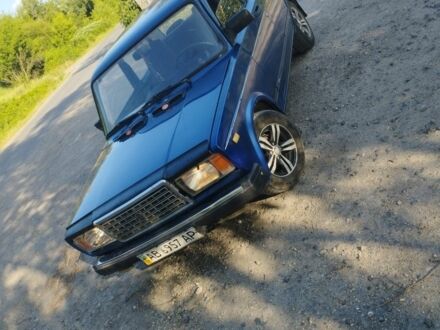 Синий ВАЗ 2107, объемом двигателя 1.5 л и пробегом 65 тыс. км за 1200 $, фото 1 на Automoto.ua