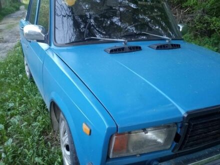 Синий ВАЗ 2107, объемом двигателя 1 л и пробегом 200 тыс. км за 1000 $, фото 1 на Automoto.ua