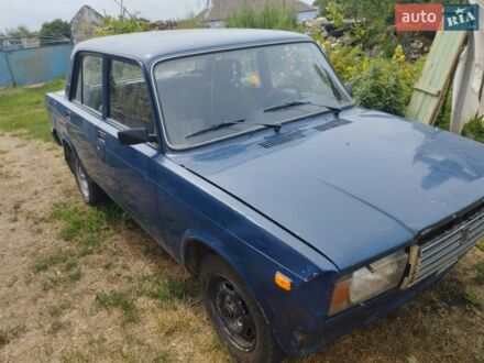 Синий ВАЗ 2107, объемом двигателя 1.5 л и пробегом 62 тыс. км за 1200 $, фото 1 на Automoto.ua