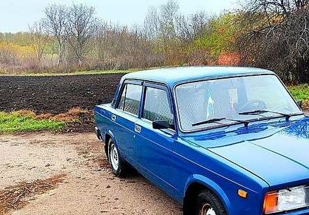 Синий ВАЗ 2107, объемом двигателя 1.6 л и пробегом 1 тыс. км за 1600 $, фото 1 на Automoto.ua