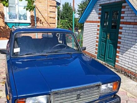 Синий ВАЗ 2107, объемом двигателя 1.45 л и пробегом 42 тыс. км за 2200 $, фото 1 на Automoto.ua